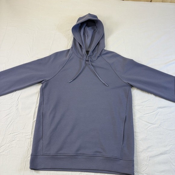 lululemon athletica Tops - LULU LEMON Cropped Stretch Hoodie Top Gray Womens Small**. Comfort Design Detail